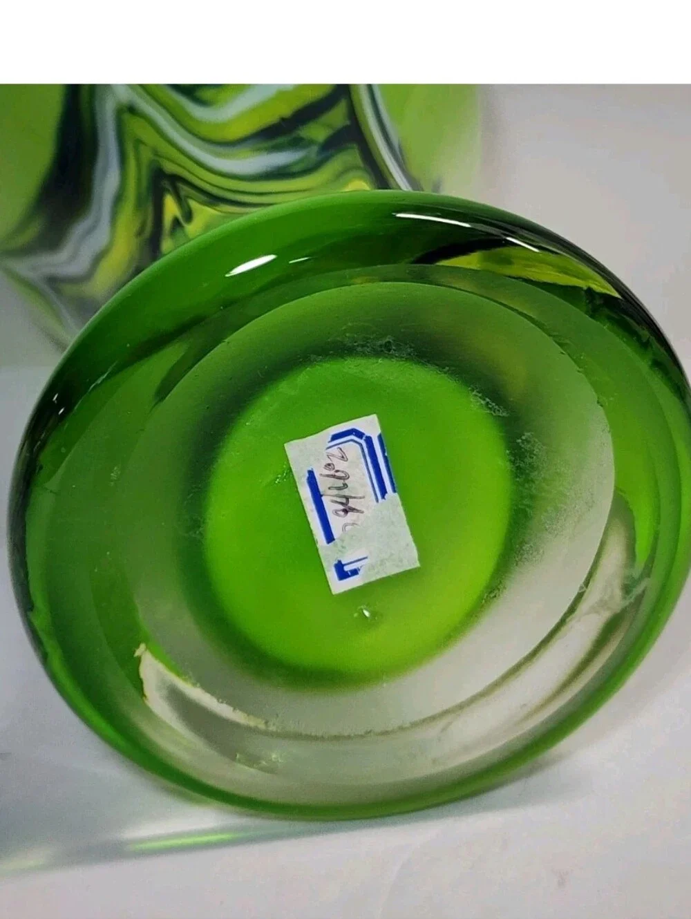 Blown Art Glass Vase Apple Lime Green With Swirls Heavy 10